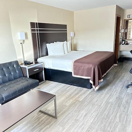 Deluxe Inn - Fayetteville I-95 Zewnętrze zdjęcie