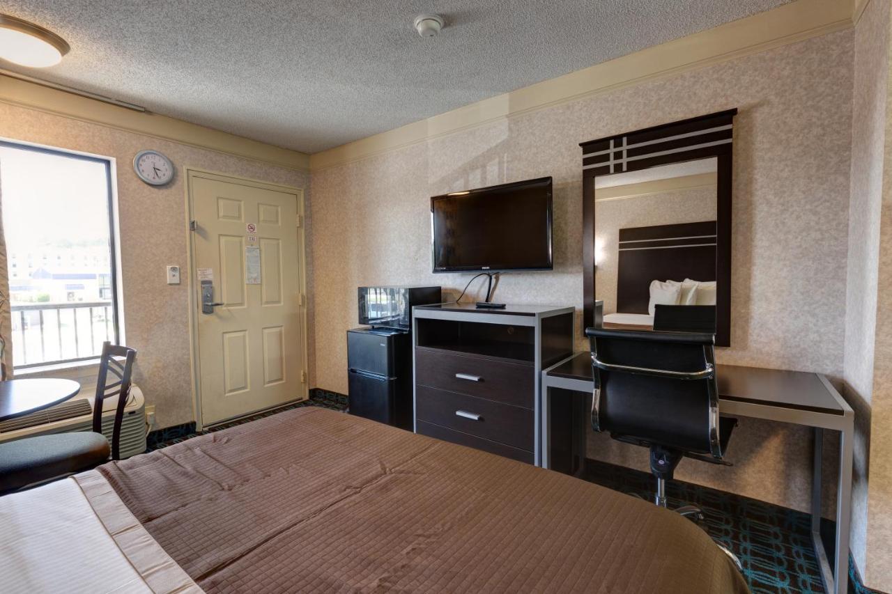 Deluxe Inn - Fayetteville I-95 Zewnętrze zdjęcie