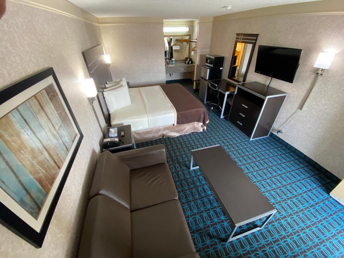 Deluxe Inn - Fayetteville I-95 Zewnętrze zdjęcie