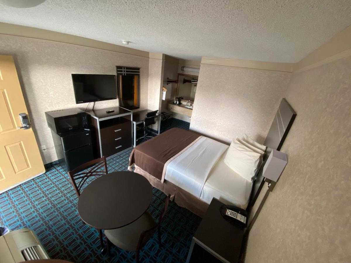 Deluxe Inn - Fayetteville I-95 Zewnętrze zdjęcie