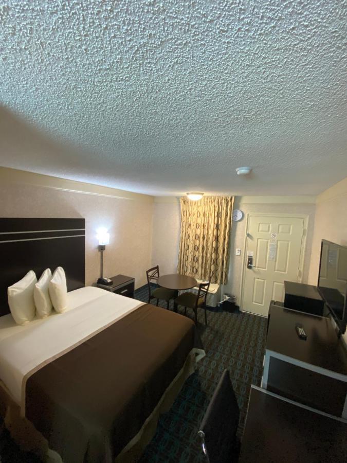 Deluxe Inn - Fayetteville I-95 Zewnętrze zdjęcie