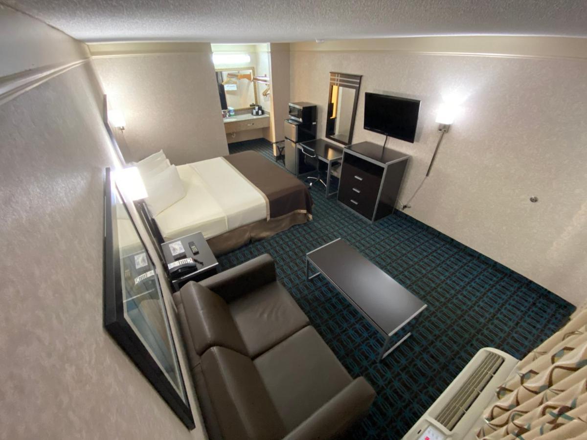 Deluxe Inn - Fayetteville I-95 Zewnętrze zdjęcie