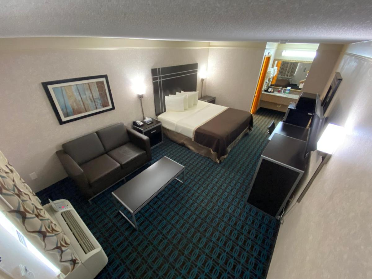 Deluxe Inn - Fayetteville I-95 Zewnętrze zdjęcie