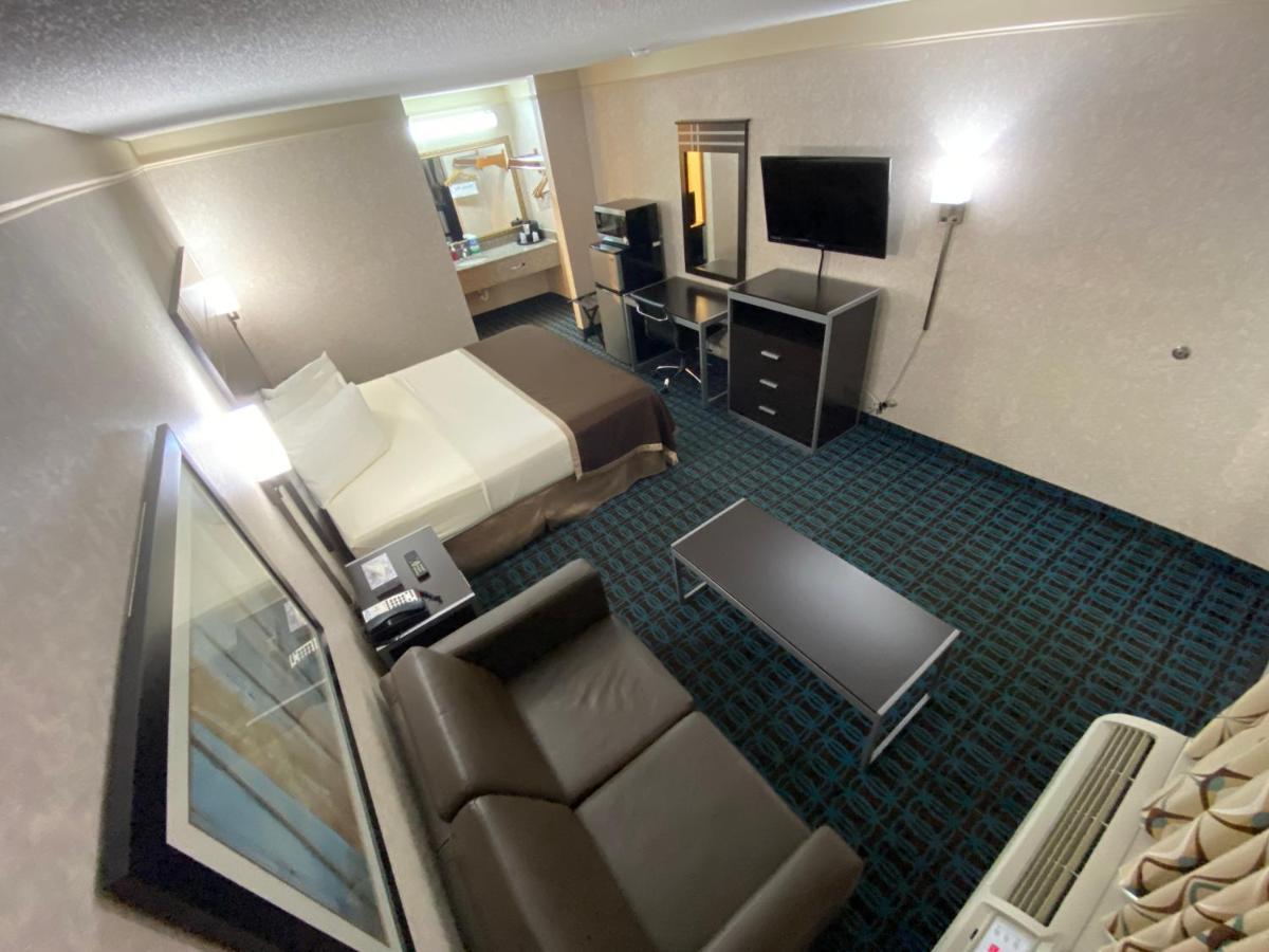 Deluxe Inn - Fayetteville I-95 Zewnętrze zdjęcie
