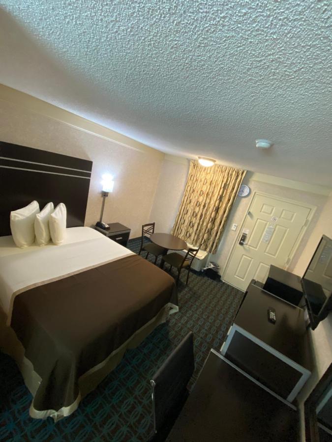 Deluxe Inn - Fayetteville I-95 Zewnętrze zdjęcie