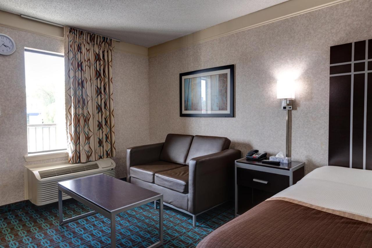 Deluxe Inn - Fayetteville I-95 Zewnętrze zdjęcie