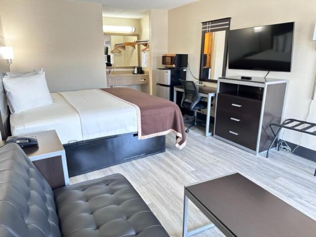 Deluxe Inn - Fayetteville I-95 Zewnętrze zdjęcie