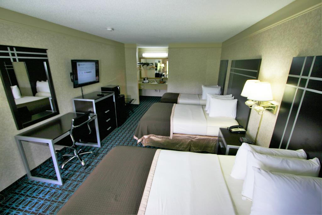 Deluxe Inn - Fayetteville I-95 Zewnętrze zdjęcie