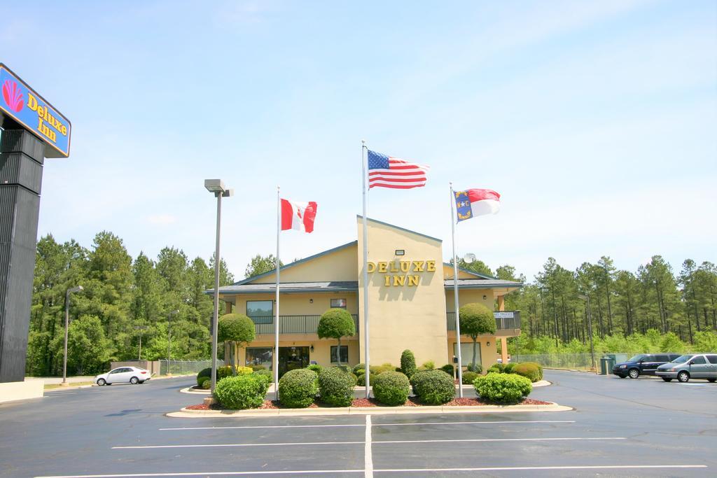 Deluxe Inn - Fayetteville I-95 Zewnętrze zdjęcie