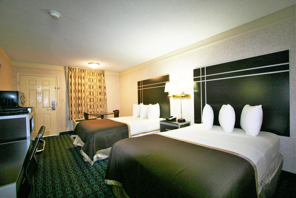 Deluxe Inn - Fayetteville I-95 Zewnętrze zdjęcie