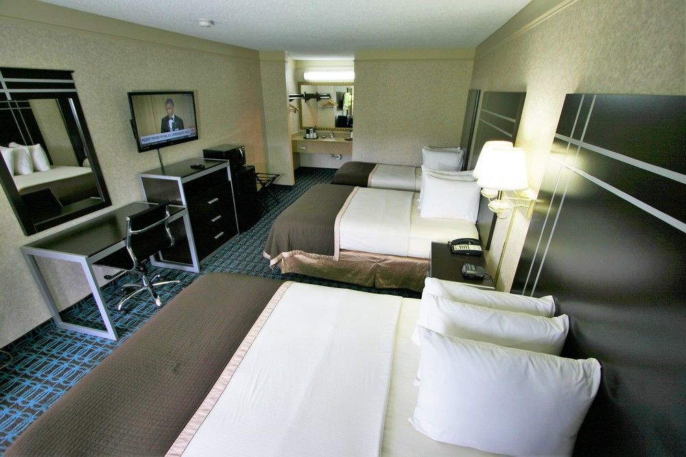 Deluxe Inn - Fayetteville I-95 Zewnętrze zdjęcie